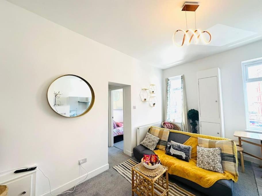 2 Bedroom With Seaside Views Appartement